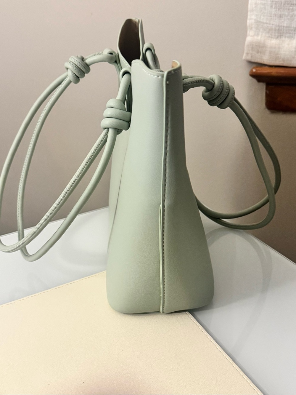 Ello Mint Green V Tote Bag with Removable Pouch NWOT - Picture 10 of 10